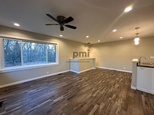 Photo - 1506 Rumely St Unit B