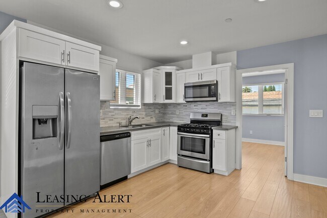 1959 Vista Del Mar Ave