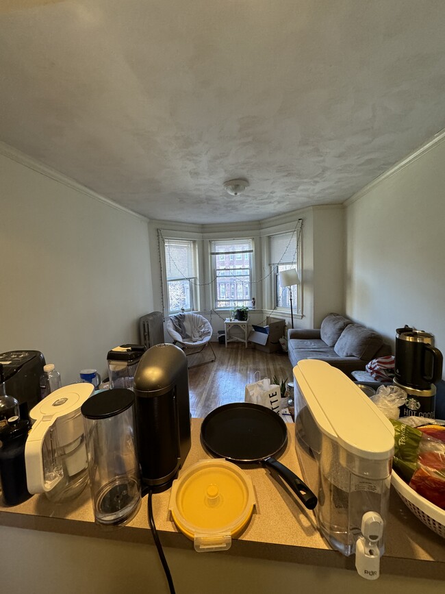 Building Photo - 109 Queensberry St Unit 6