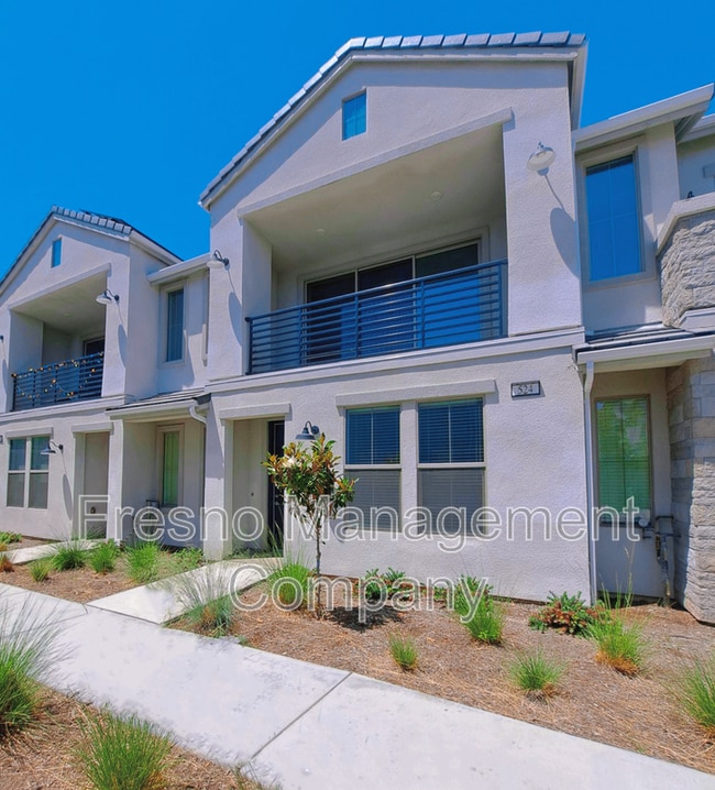 Photo - 524 W Balsam Ln Townhome