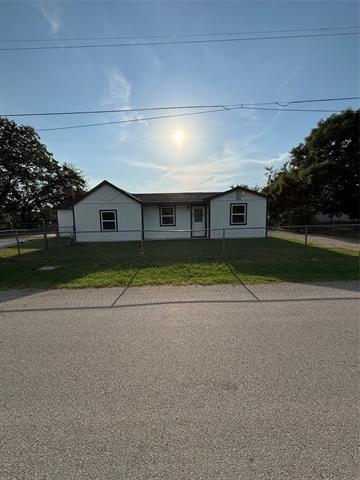 Building Photo - 903 1st St Rental