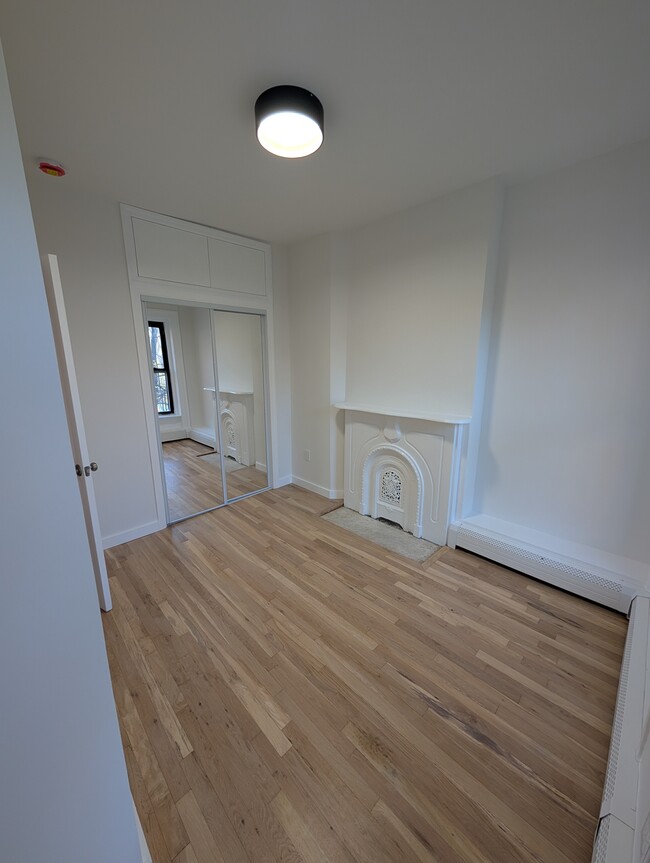 Photo - 161 Gates Ave Unit 3