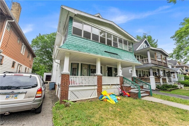 Building Photo - 915 Helmsdale Rd Unit 3 Rental