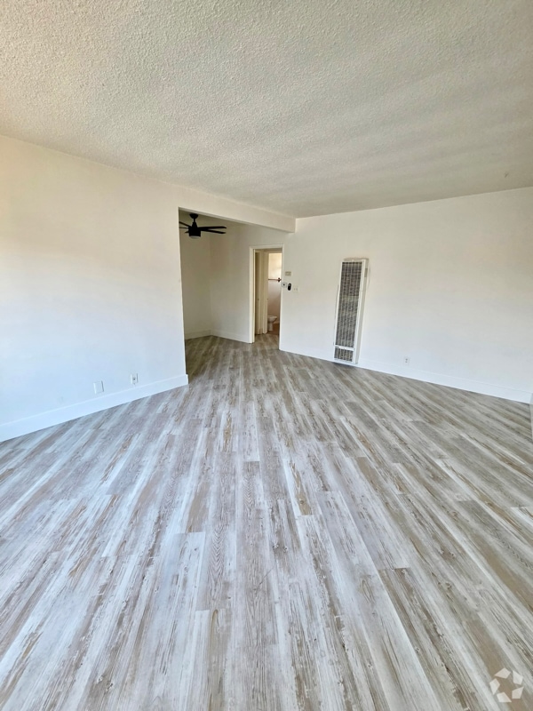 Building Photo - 734 N Inglewood Ave Unit 9 Rental