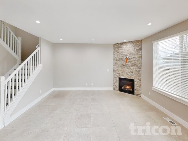 Photo - 6007 NE 60th Ave