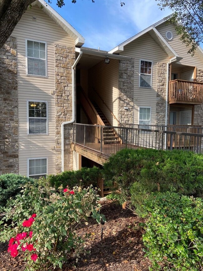 Photo - Condominium in FoxPointe