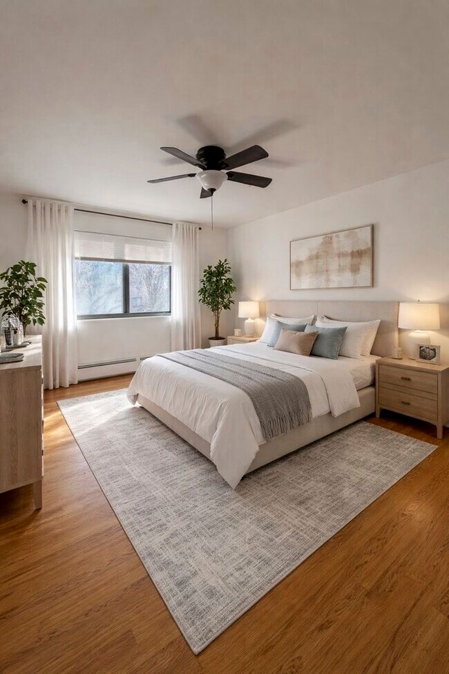 Photo - 6250 N Kenmore Ave