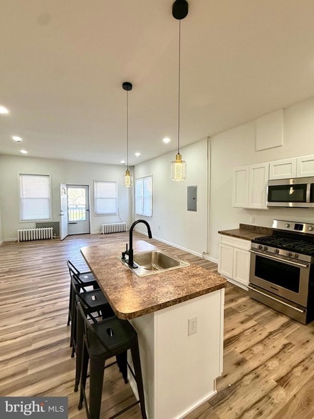 Photo - 1906 49th St