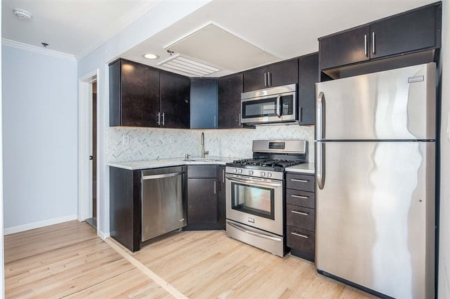 Building Photo - 457 2nd St Unit 4 Rental