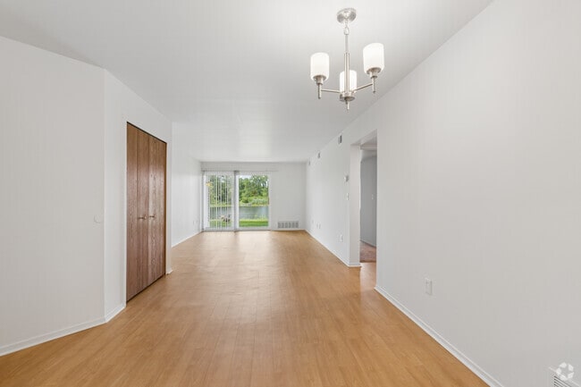 2BR, 2BA - 1,200SF - Dining/Living Room