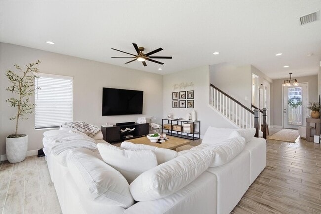 Photo - 6396 Roadstead Ct