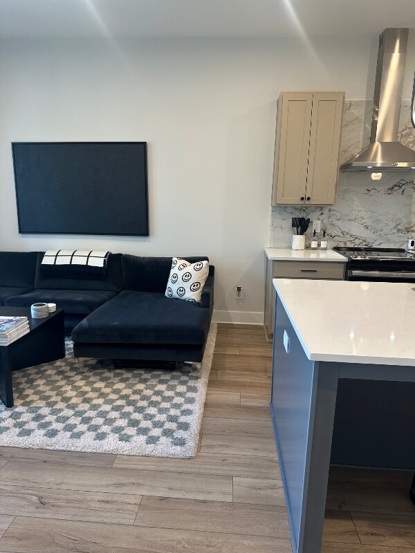 Photo - 1296 Longreen Ter NW Unit 7