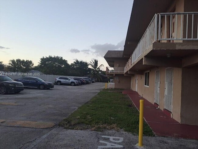 Photo - 301 NW 177th St Unit 136