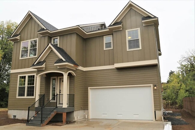 Building Photo - New Home! 5 Bedroom, Bonus Room, 6 Bathrooms