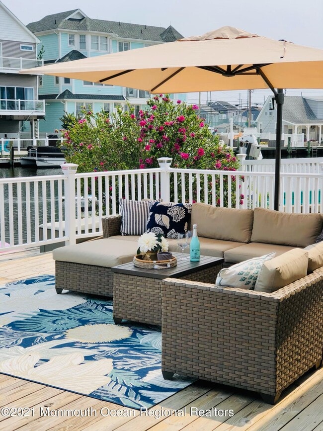 Photo - 362 Venice Dr