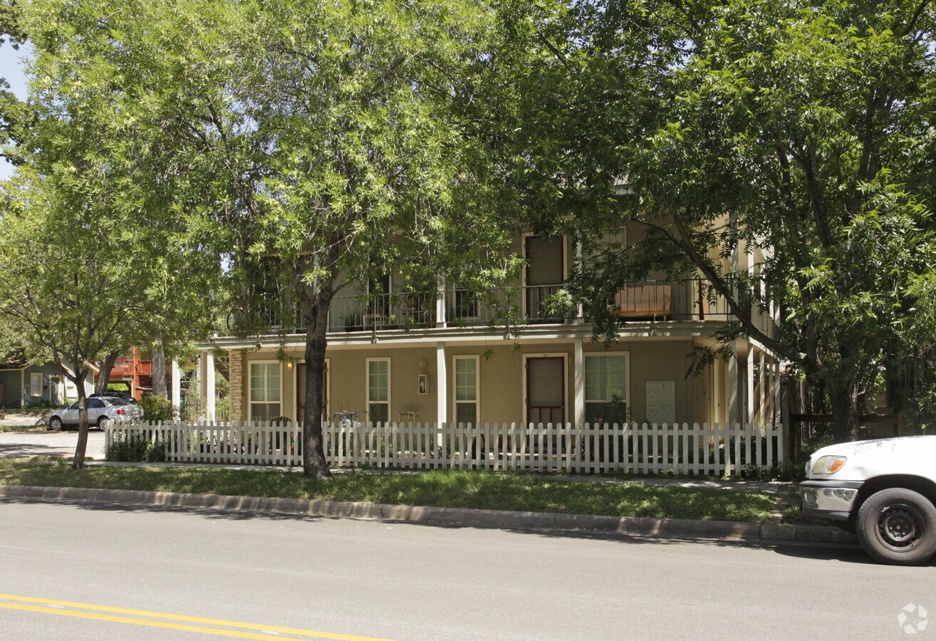 Photo - Ancira Apartments