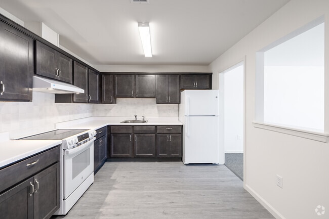 1BR, 1BA - 784SF - Kitchen