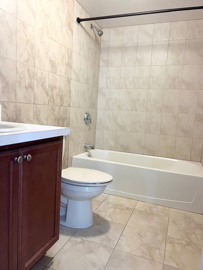 90 Bartlett Ave House House Rental in Staten Island, NY