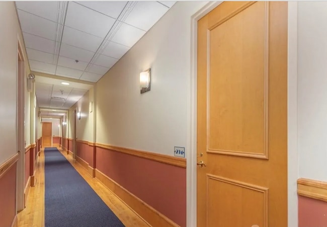 Photo - 59 College St Unit 404