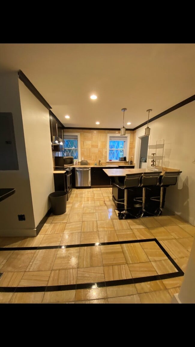 Photo - 167 George St