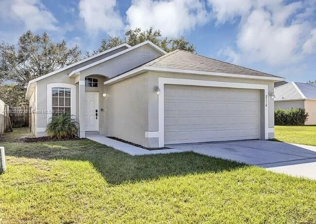 Building Photo - 2110 Whispering Trails Blvd Rental