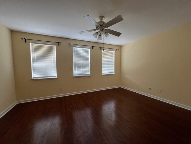 Photo - 3687 Longfellow Rd