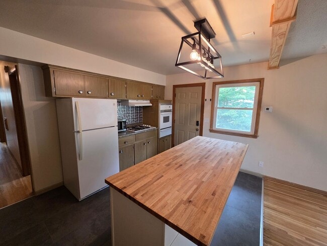 Building Photo - 4229-4231 Unit 4231