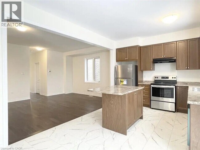 Photo - 9 Baskett St