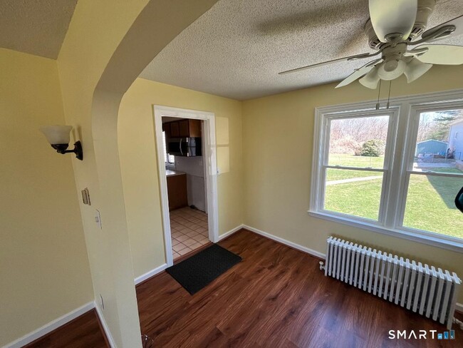 Photo - 138 Mountain St