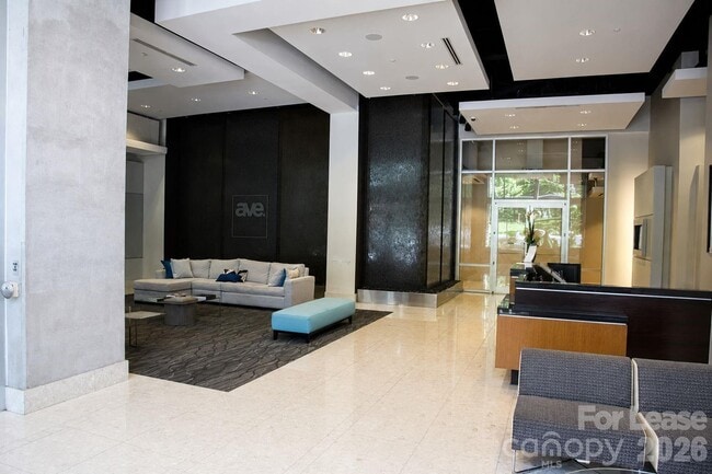 Photo - 210 N Church St Unidad 3303