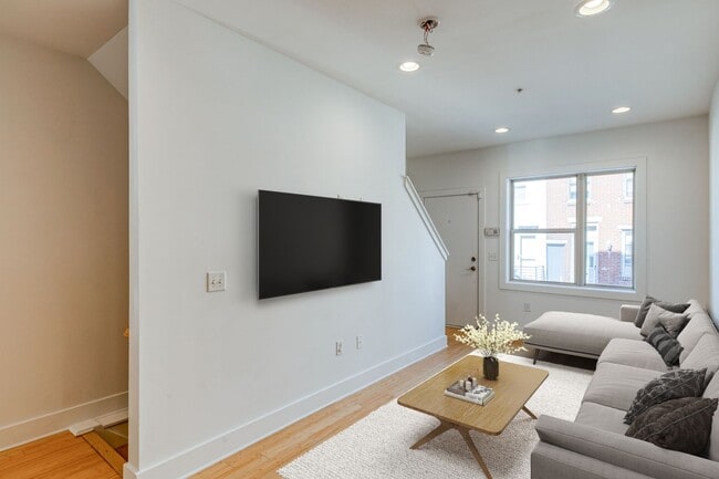 Photo - Queen Village Townhome