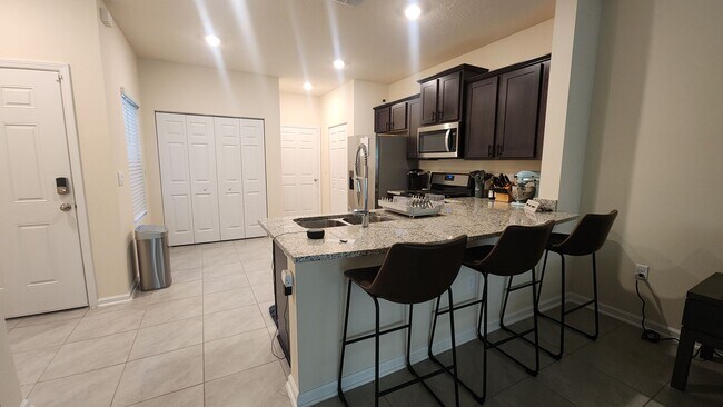 Photo - Beautiful Townhome in Waterford Lakes 2 Bedroom 2.5 baths and 1 Car Garage
