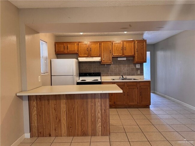 3415 N Kenyon Rd Unit 3