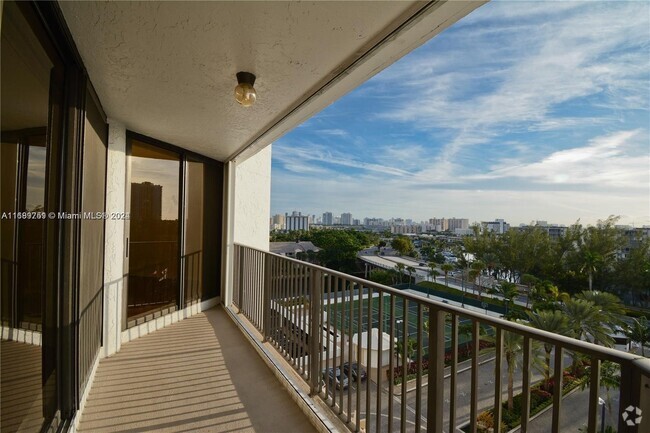 Building Photo - 300 Three Islands Boulevard Unit 308 Rental