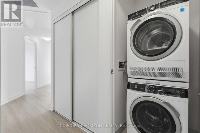 Photo - 7439 Kingston Rd Unit 504
