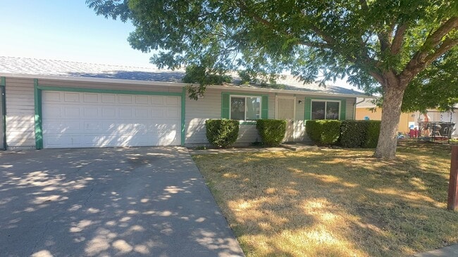 Building Photo - 3 Bedroom  2 bathroom home in Oakdale.