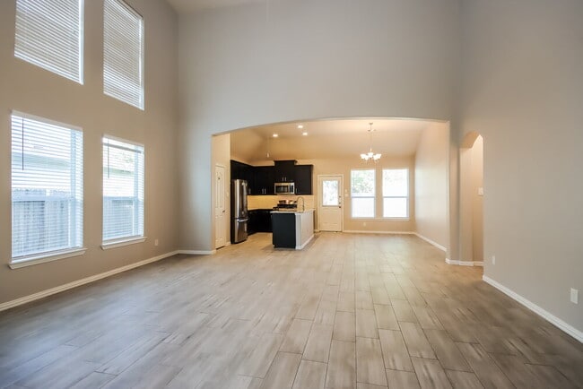 Photo - 28923 Hidden Lake W