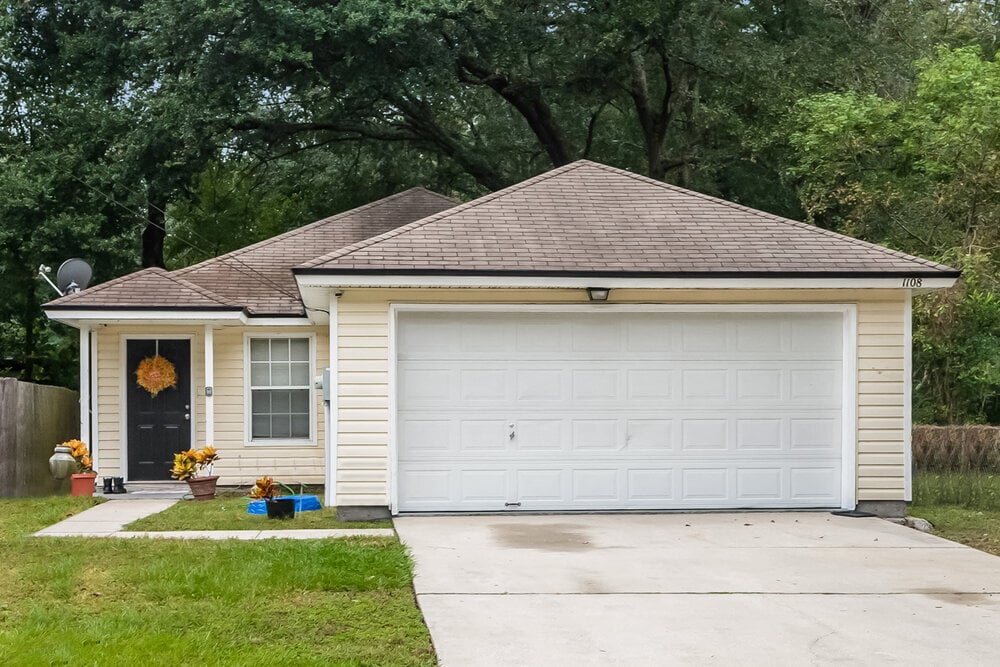 Photo - 1108 St Clair St