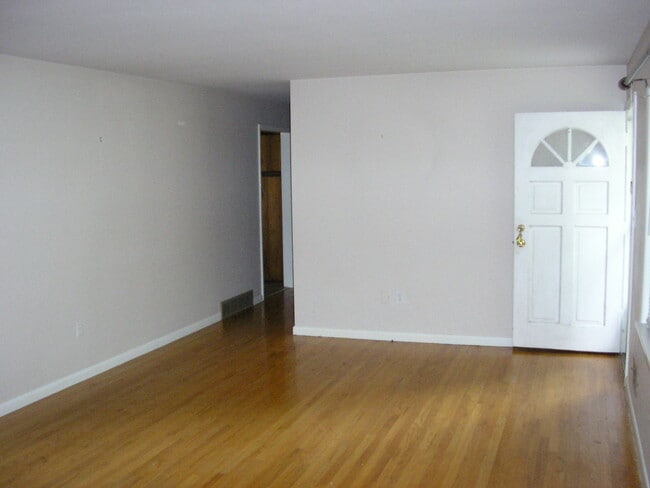 Photo - 1415 Woodhurst St