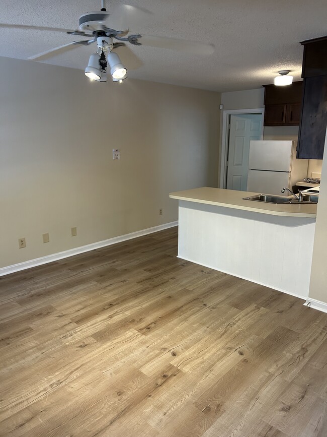 Photo - 200 Linwood Ave