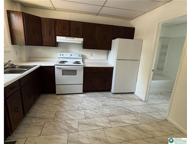 Photo - 722 Weil St