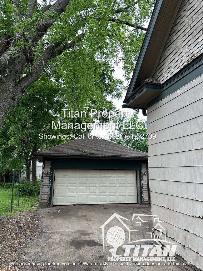 Photo - 855 Vine Ave