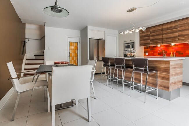 Photo - 28-28 Admiral Rd