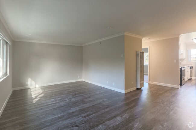 1BR, 1BA - 750SF - Living Room