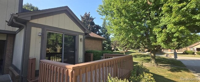 Photo - 364 Meadow Bridge Dr
