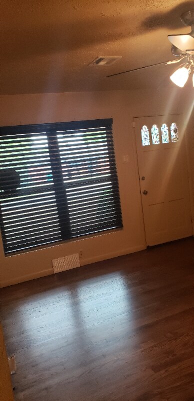 Photo - 1842 NE 48th St