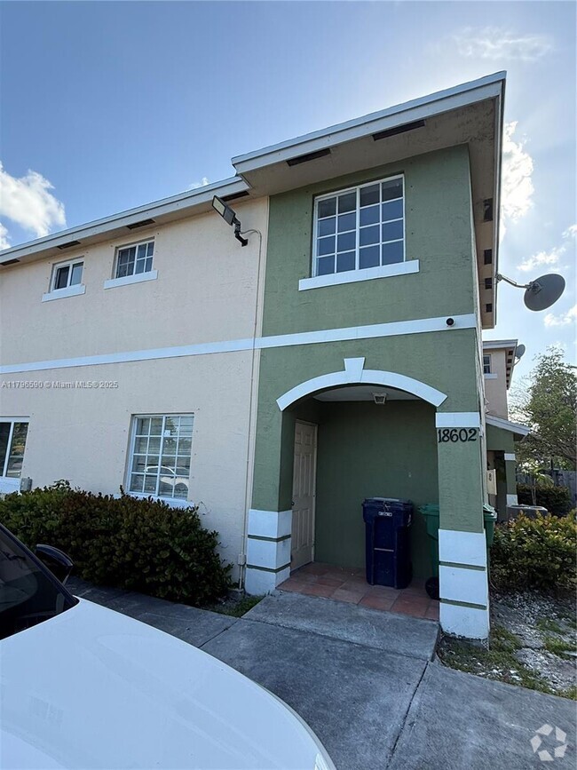 Building Photo - 18602 SW 100th Ave Rental