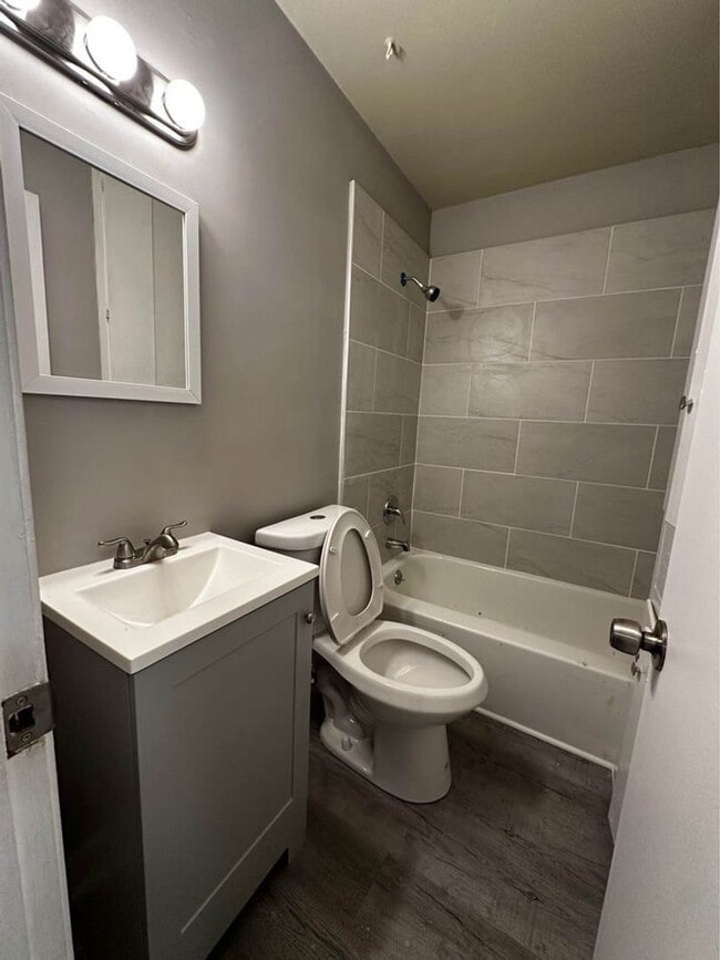 Photo - For Rent – 3 Bedroom / 1 Bath Home