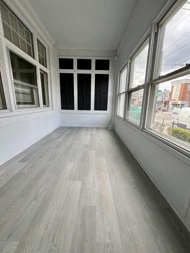 Photo - Newly Renovated 3-Bedroom Townhome with Fi...