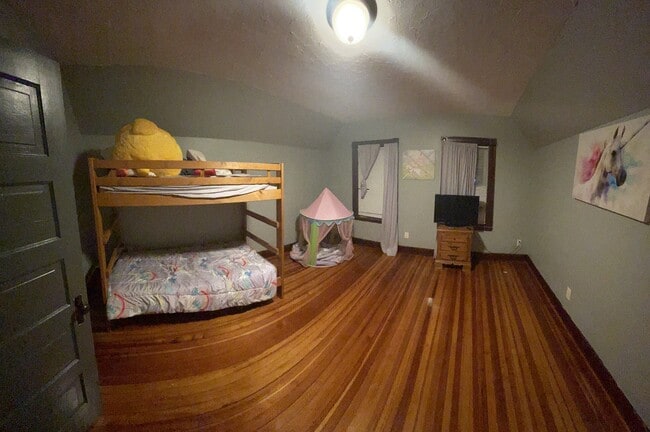 Photo - 34 Larchmont St Unit 2